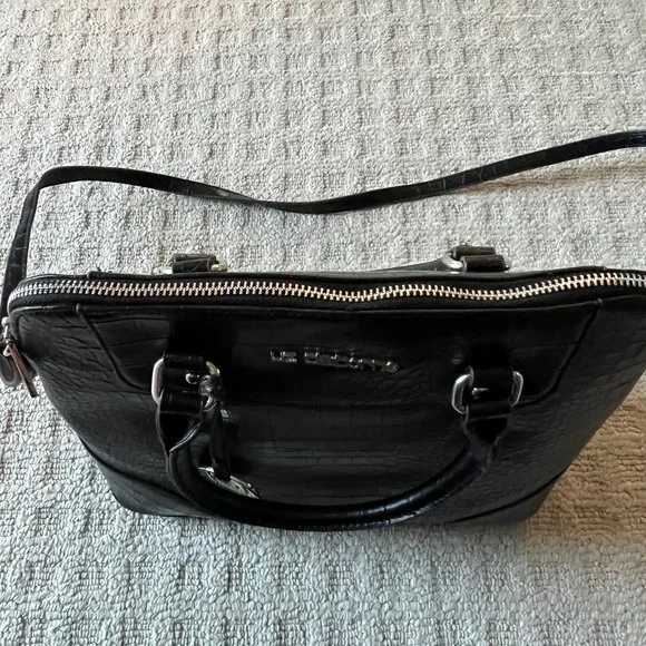 NWOT - Liz Claiborne Domed Satchel with Black Crocodile Pattern - Picture 4 of 8